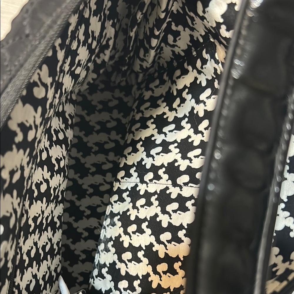 Vera Bradley Disney Parks Mickey Mouse Black Quilted Women's Bag - Picture 11 of 12